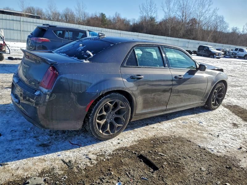 2017 Chrysler 300 s