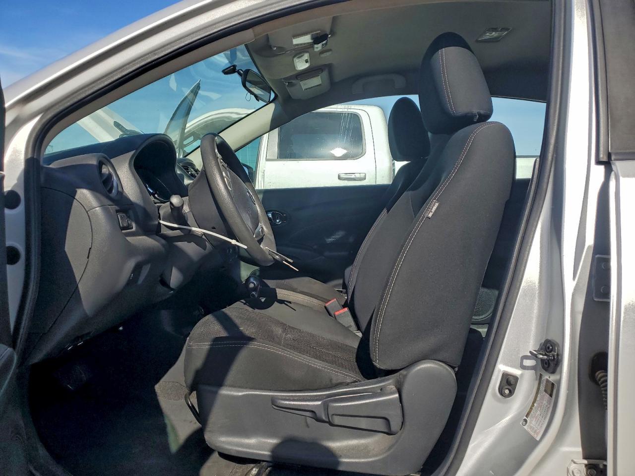 2017 Nissan Versa 1.6 sv