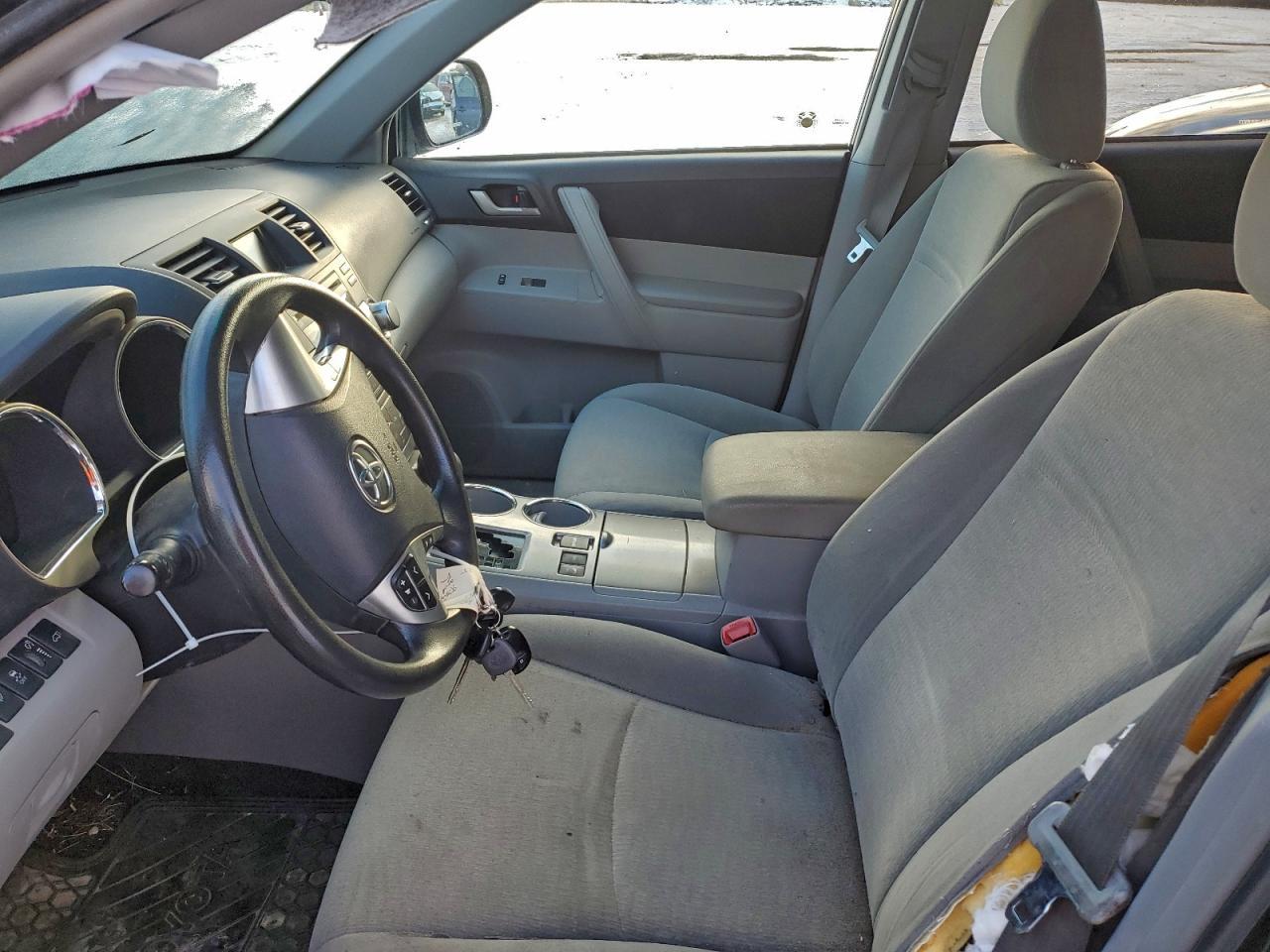 2013 Toyota Highlander Base