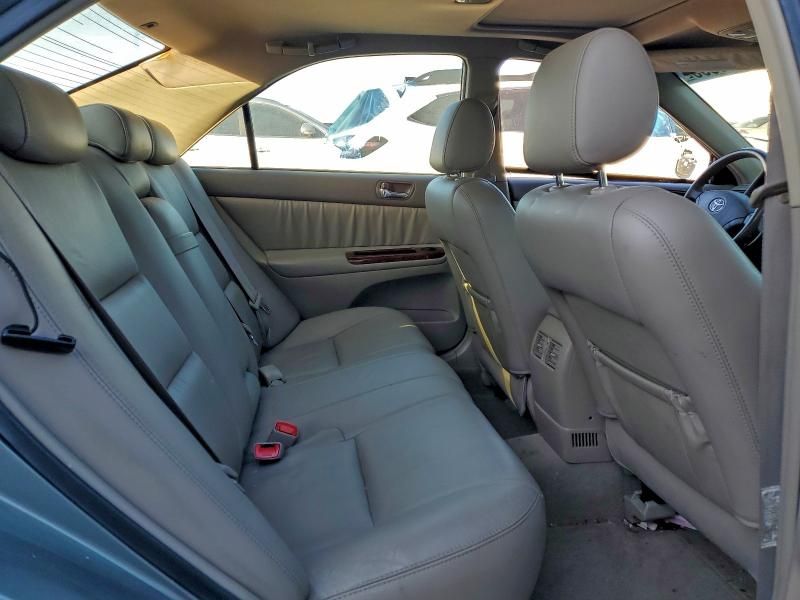2005 Toyota Camry le