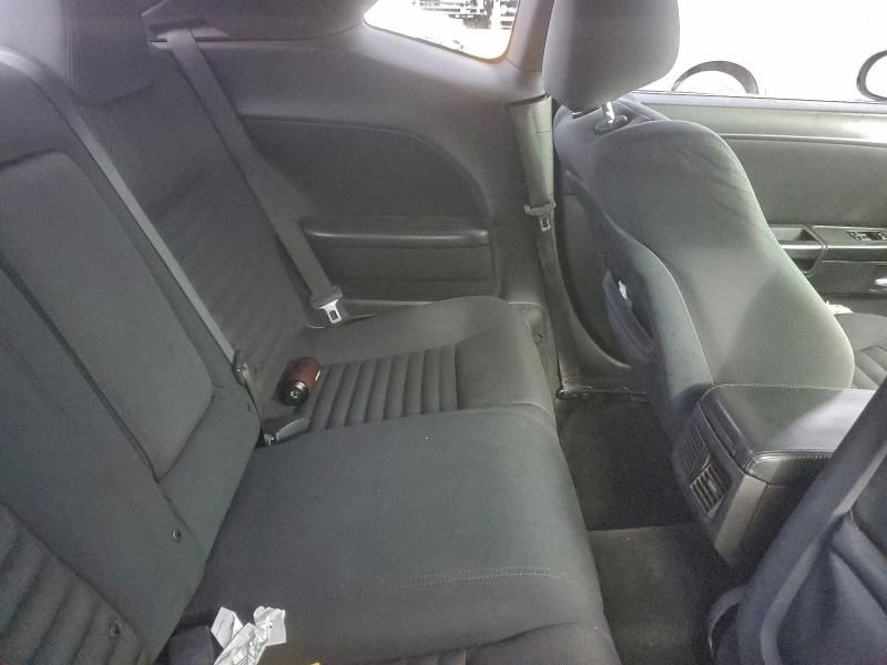 2012 Dodge Challenger sxt