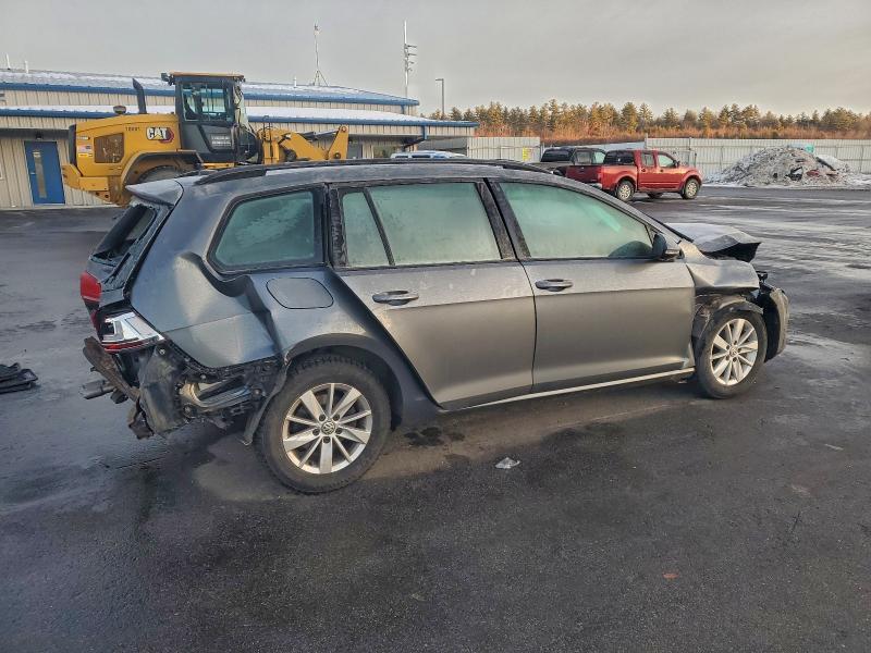 2015 Volkswagen Golf Sportwagen s