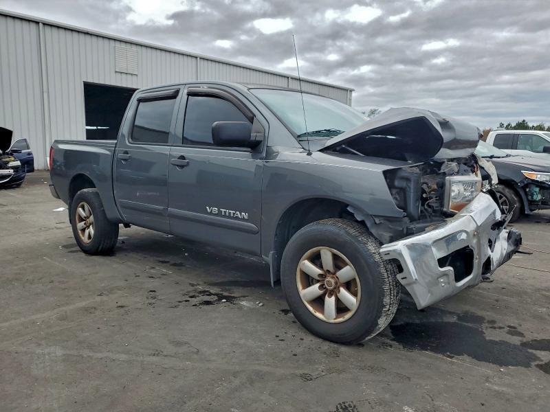 2011 Nissan Titan sv