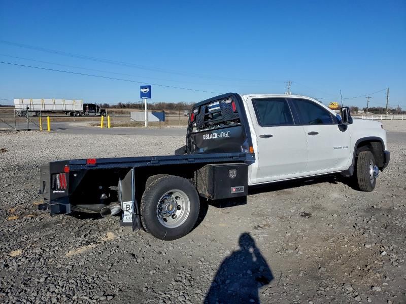 2025 Chevrolet Silverado Truck cab and Chassis