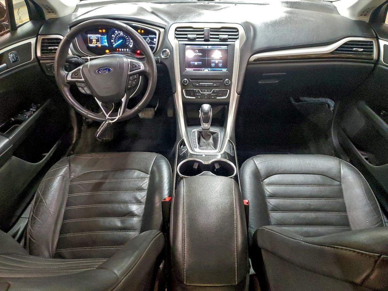 2016 Ford Fusion se