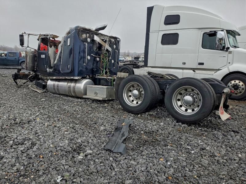 2020 Peterbilt 389 Semi Truck