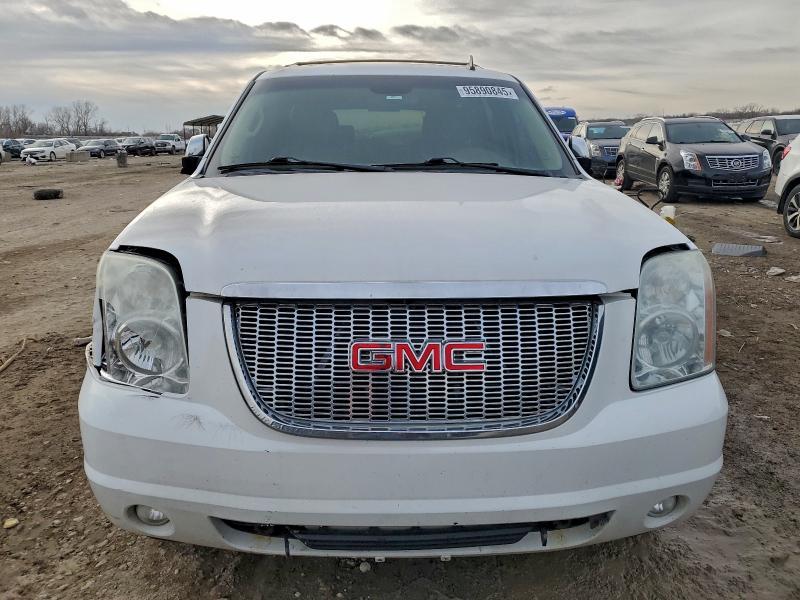 2013 GMC Yukon xl K1500 slt