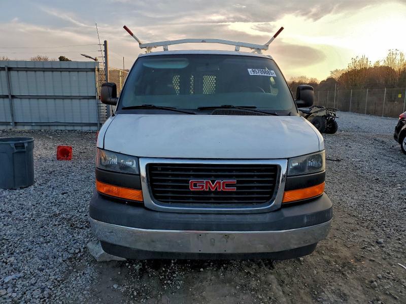 2017 GMC Savana Utility / Service Van