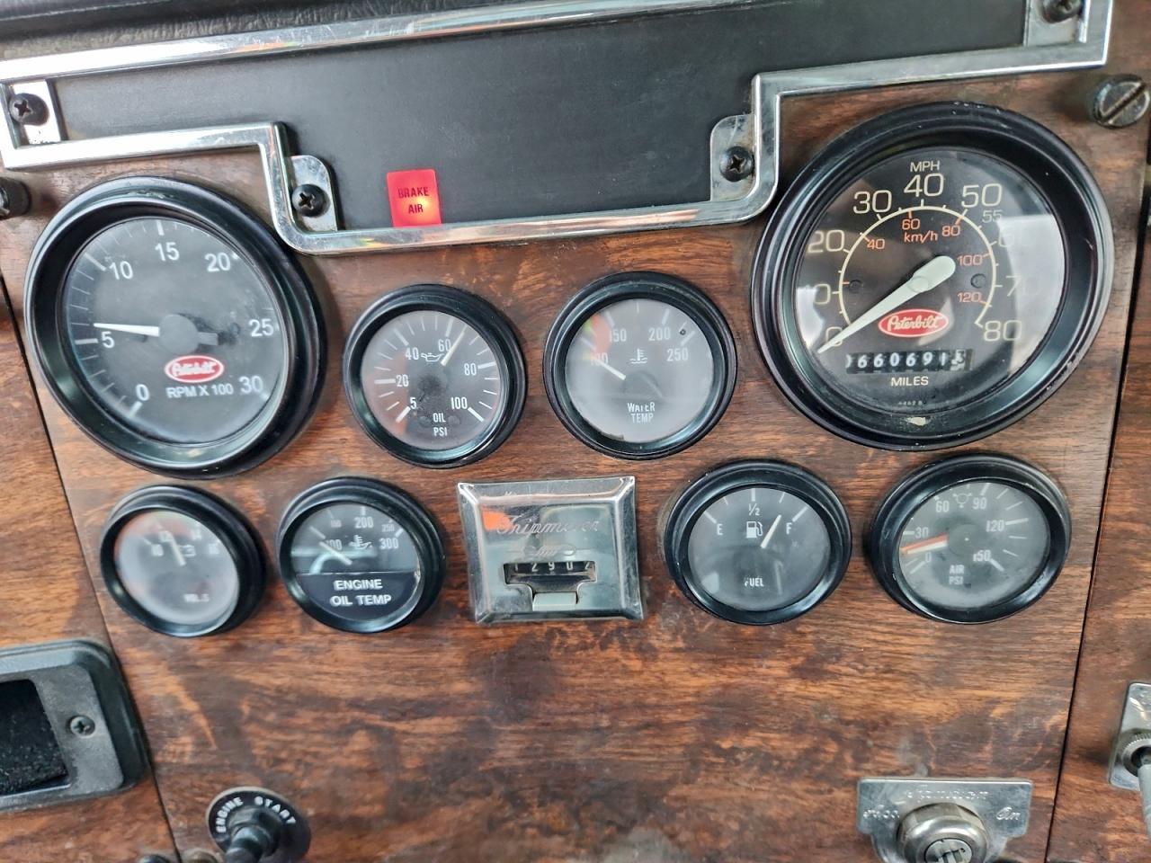 1998 Peterbilt 378 Semi Truck