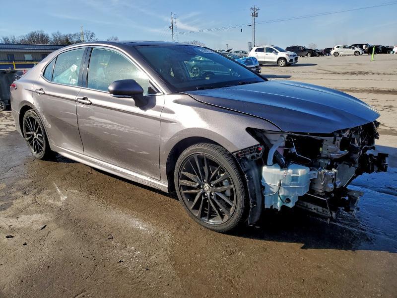 2021 Toyota Camry xse