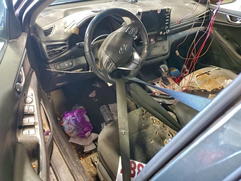 2021 Hyundai Ioniq se