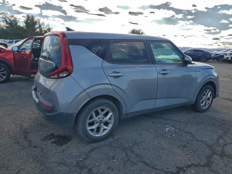 2022 KIA Soul lx