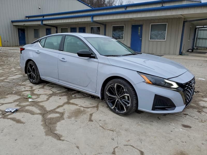 2023 Nissan Altima sr
