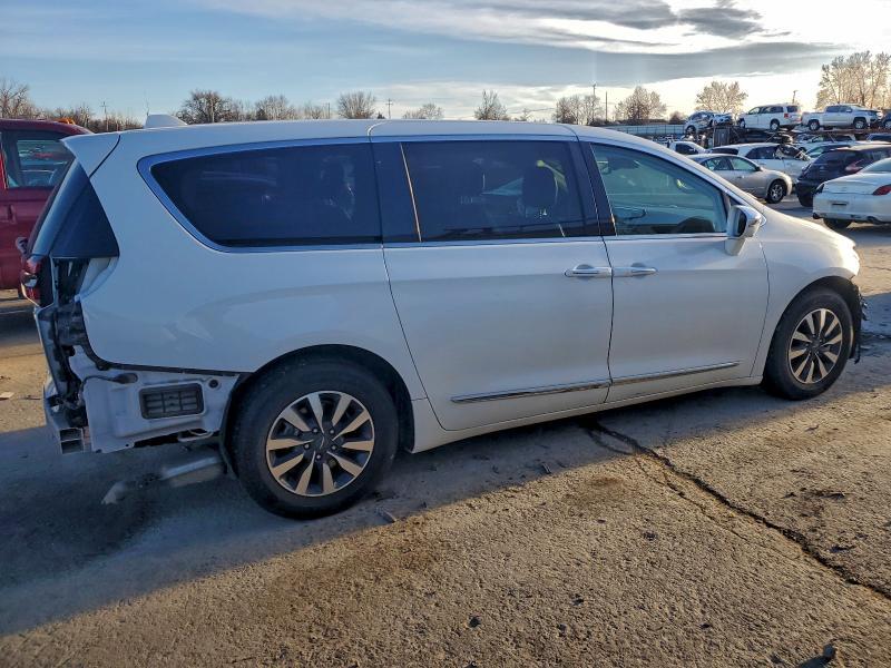 2022 Chrysler Pacifica Hybrid Limited
