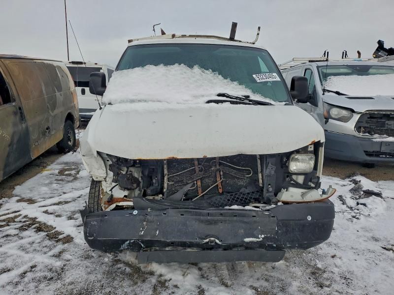 2013 Chevrolet Express 2500 Delivery Van