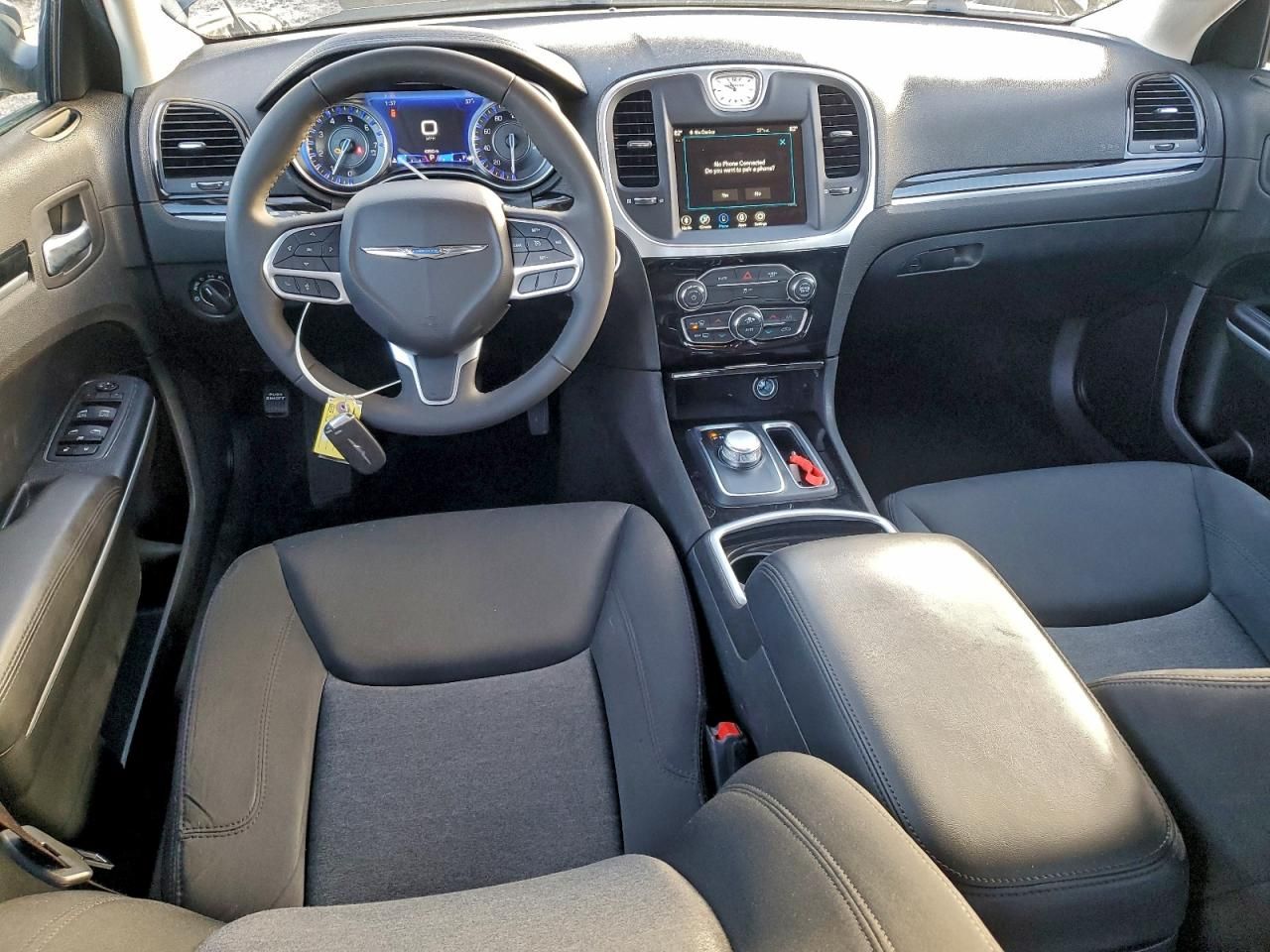 2023 Chrysler 300 Touring