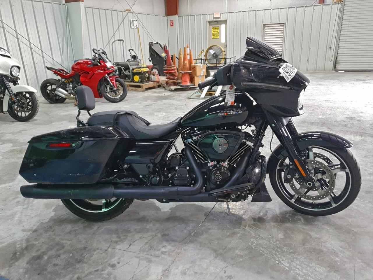 2025 Harley-Davidson Flhx