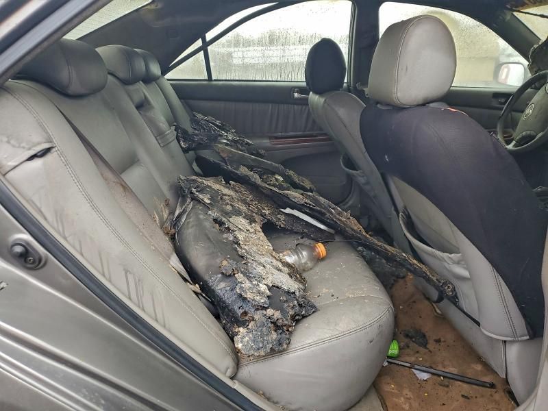 2005 Toyota Camry le