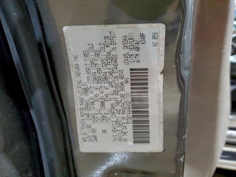 2004 Toyota Sequoia SR5