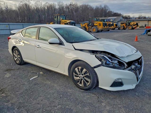 2019 Nissan Altima s