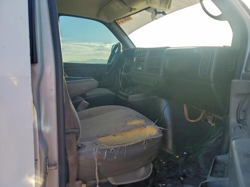 2008 GMC Savana G2500