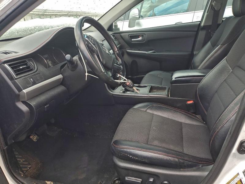 2016 Toyota Camry le
