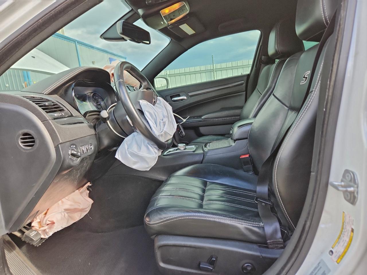 2016 Chrysler 300 s