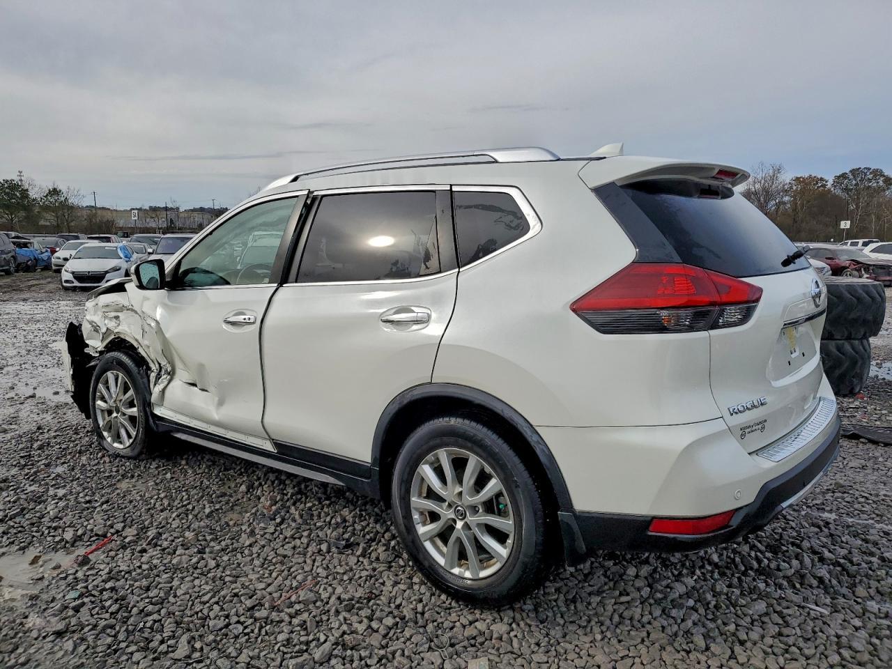 2020 Nissan Rogue s