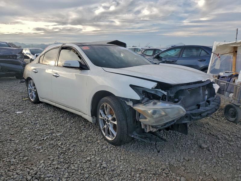 2012 Nissan Maxima s