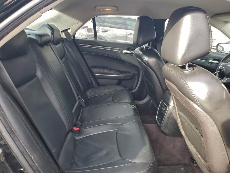 2016 Chrysler 300 Limited