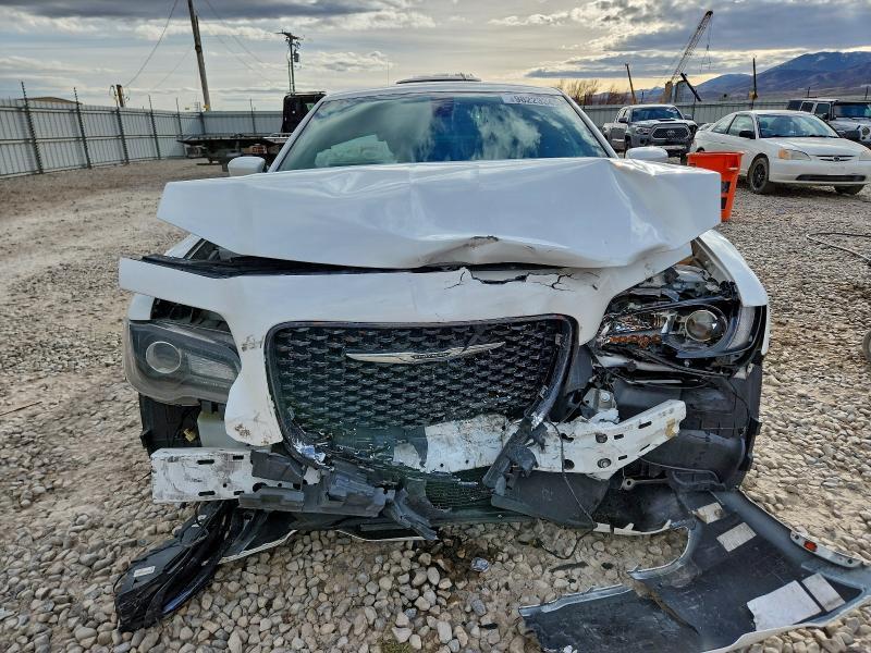2016 Chrysler 300 s