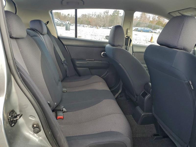 2008 Nissan Versa s
