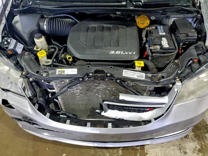 2014 Dodge Grand Caravan R/T