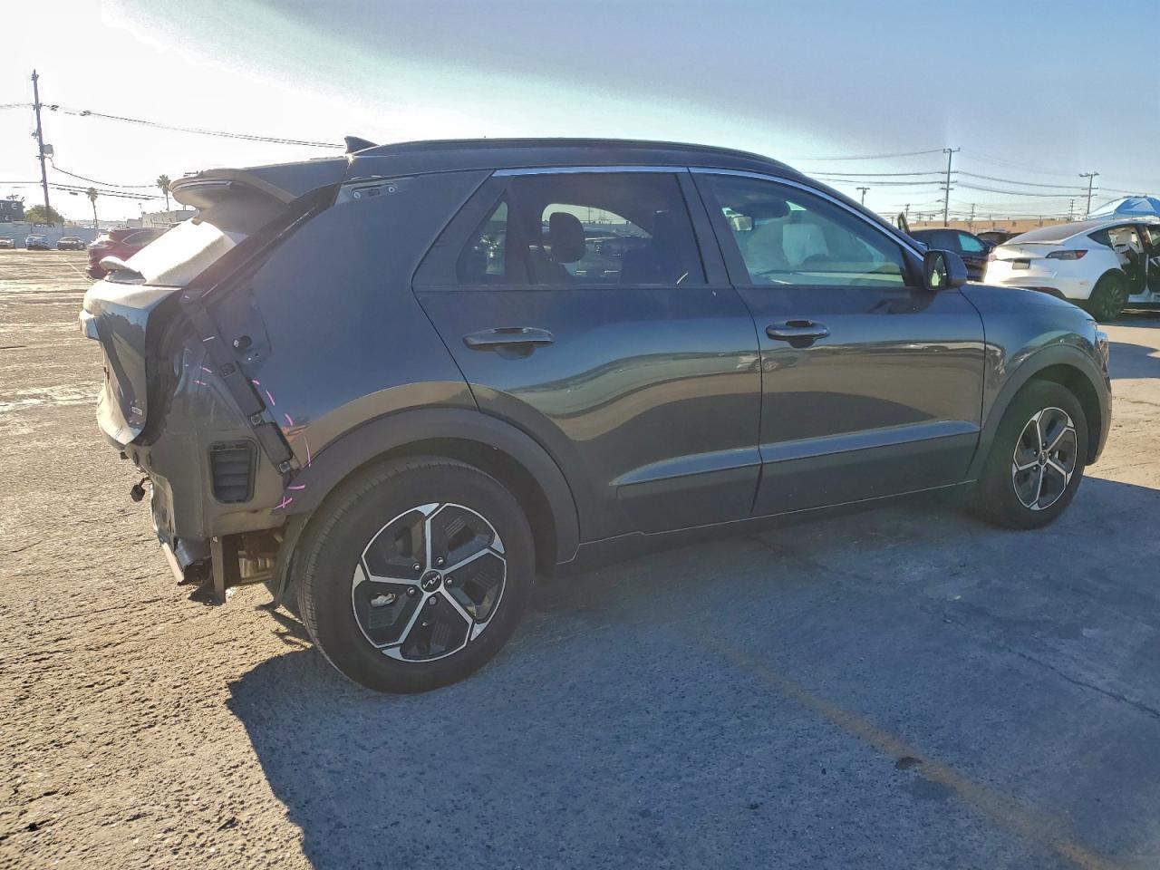 2025 KIA Niro lx