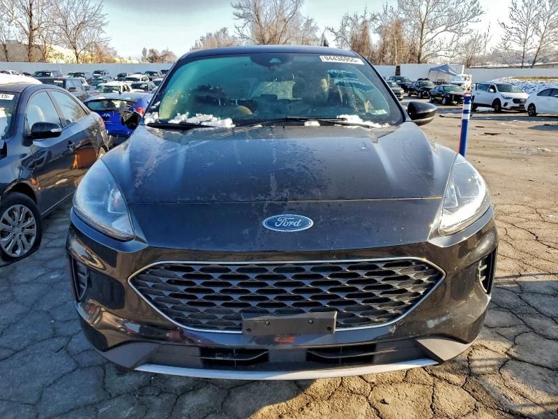 2020 Ford Escape se