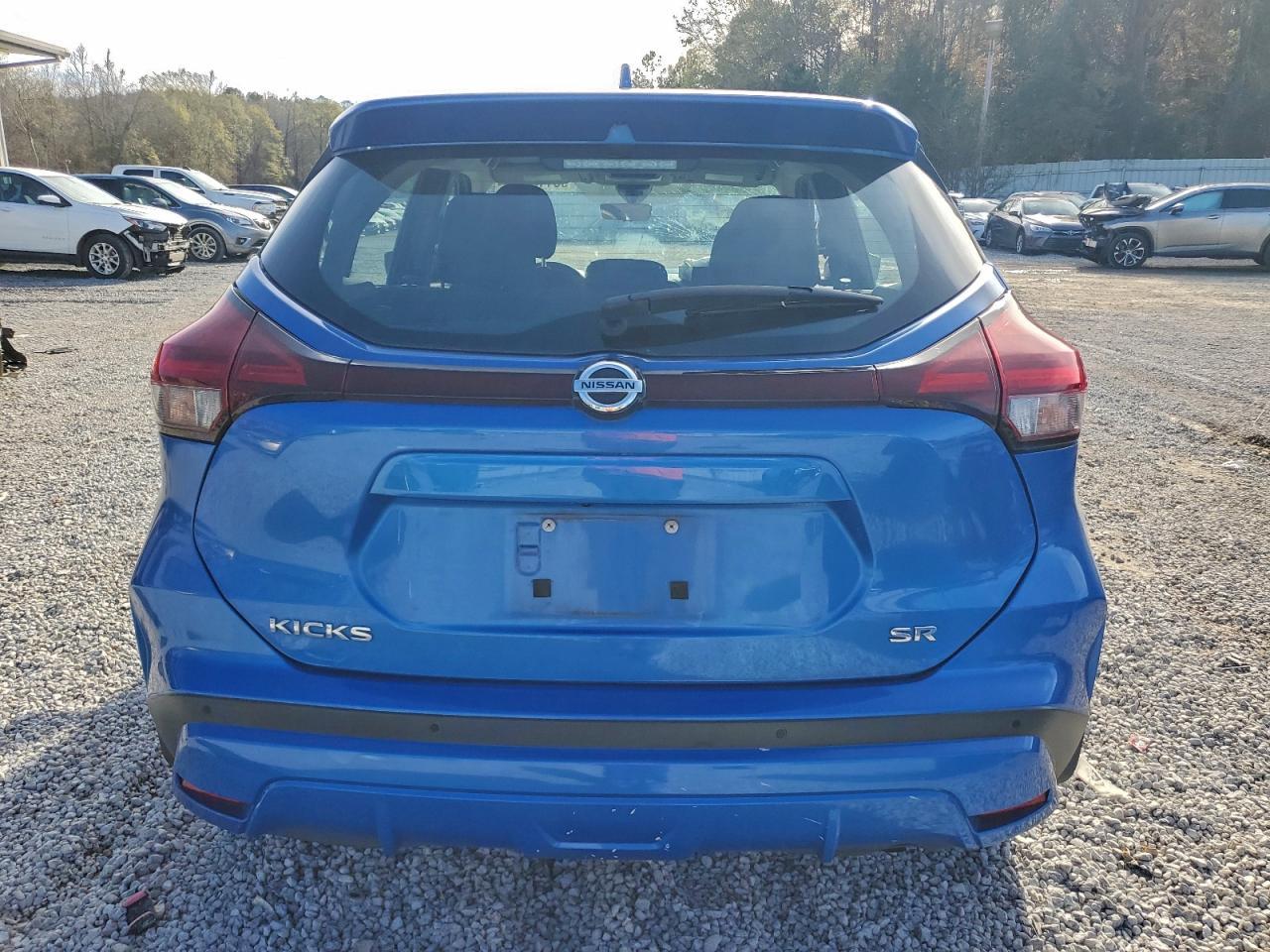 2021 Nissan Kicks sr