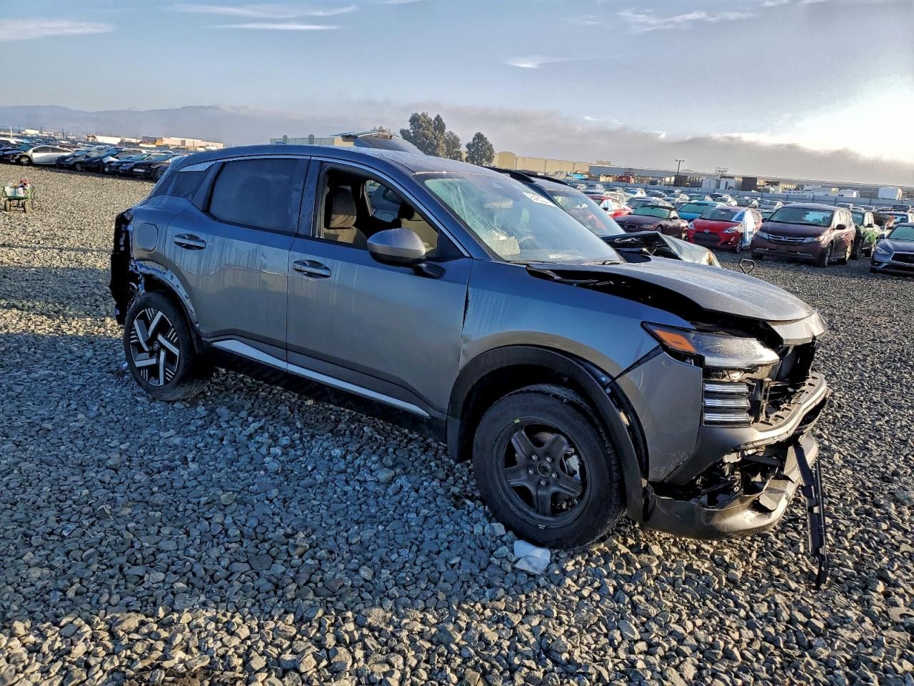 2025 Nissan Kicks sv