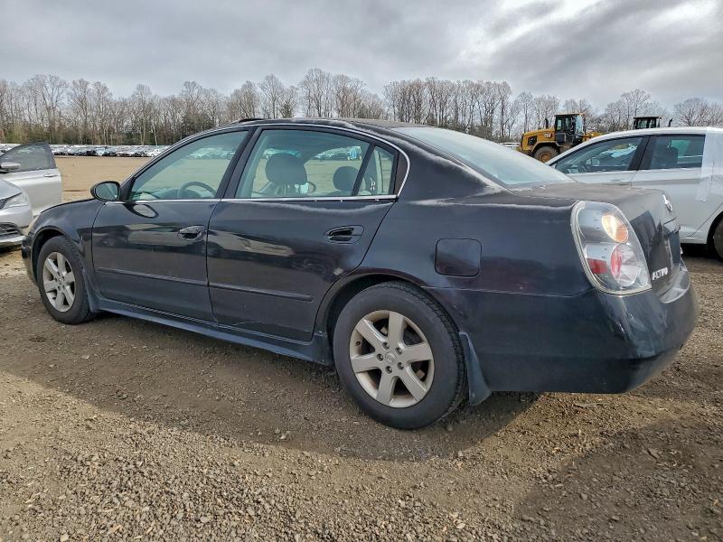 2002 Nissan Altima Base