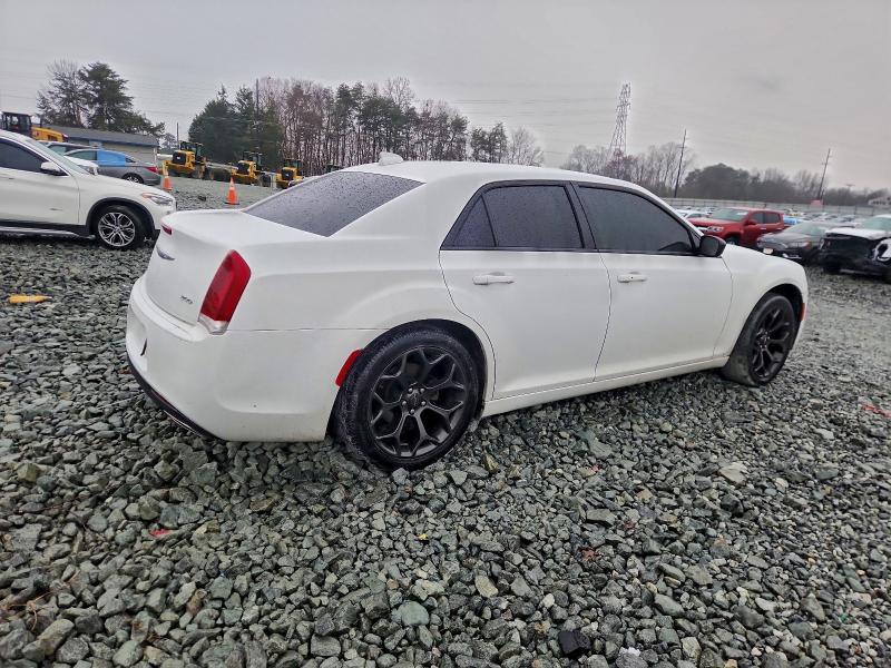 2019 Chrysler 300 Touring