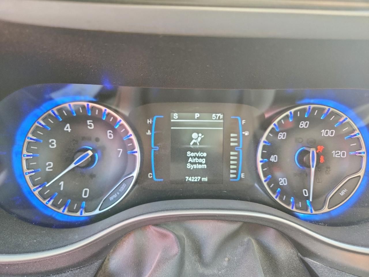 2017 Chrysler Pacifica lx