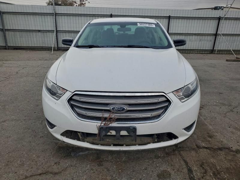 2018 Ford Taurus se