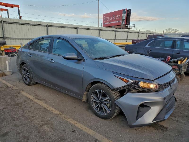 2023 KIA Forte lx