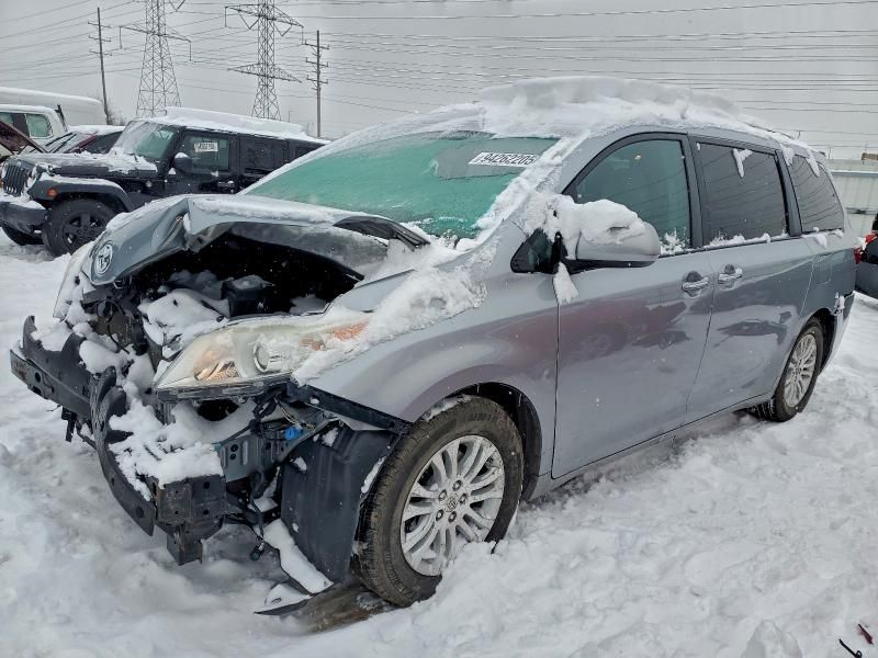 2015 Toyota Sienna xle