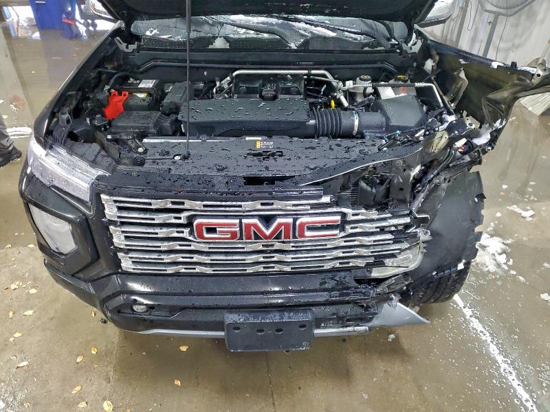 2025 GMC Canyon Denali