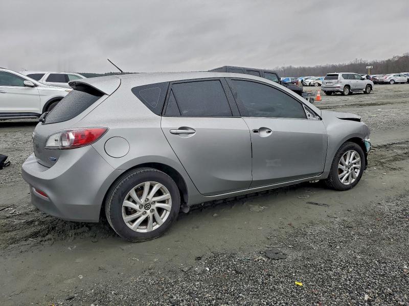 2013 Mazda 3 I