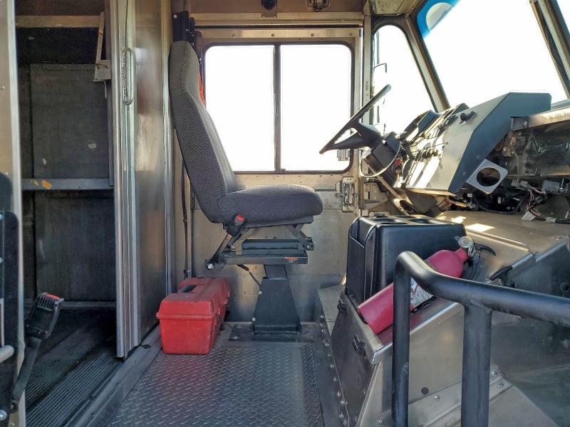 2020 Freightliner MT 45G Delivery Truck