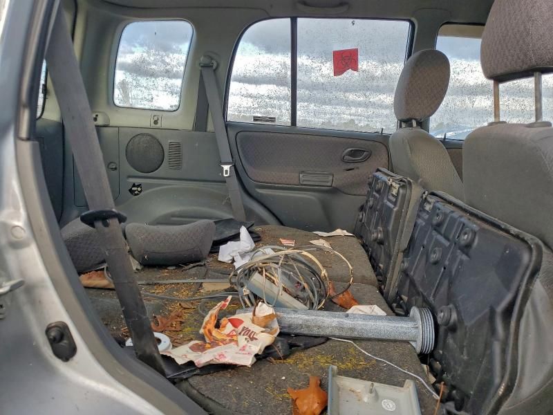 2000 Chevrolet Tracker