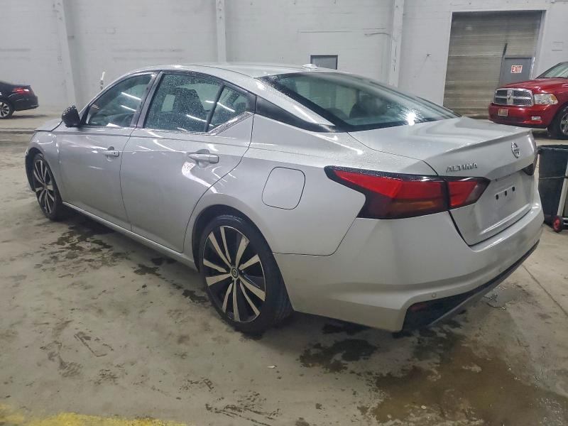 2021 Nissan Altima sr