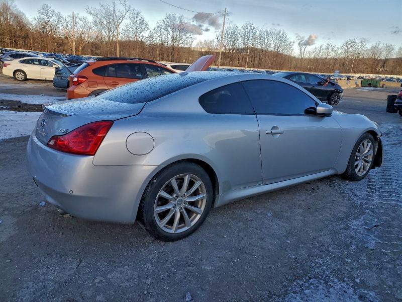 2011 Infinity G37