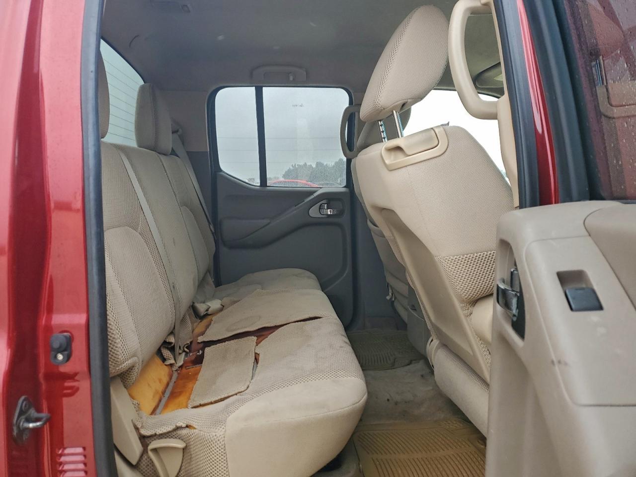2012 Nissan Frontier s